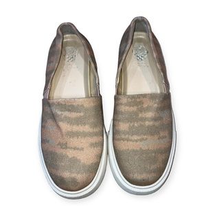 Vince Camuto Womens Abbinna platform slip-on sneakers